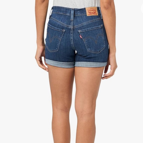 ❌ SOLD ❌ Levi’s Mid-Rise Stretchy Jean Short - Picture 3 of 6